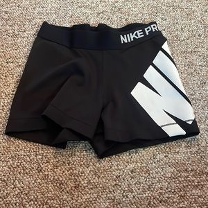 NWOT Nike Pros